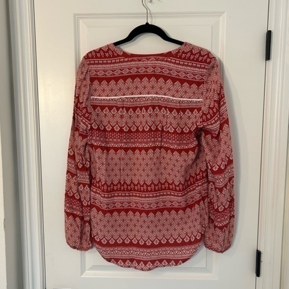 Hinge red patterned top - Picture 3 of 3